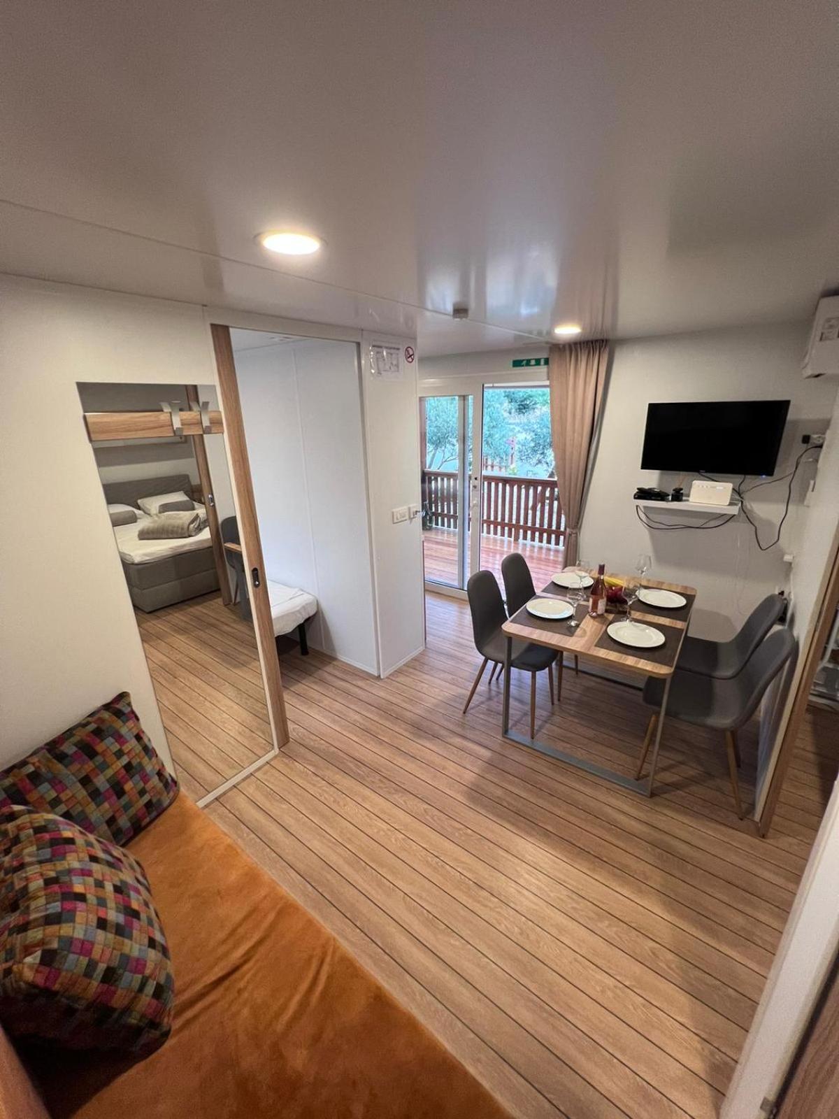 Mobile House F&L Villa Biograd Na Moru Eksteriør billede